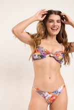 Załaduj obraz do przeglądarki galerii, Image 09: Rio De Sol Ensemble Set Garden-Flower Bandeau-Joy Essential
