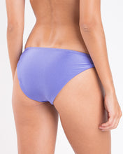 Załaduj obraz do przeglądarki galerii, Image 05: Rio De Sol Bas Bottom Shimmer-Hortensia Essential-Comfy
