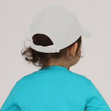Załaduj obraz do przeglądarki galerii, Model Back: Uv Line Casquette Cap Baby Colors Inf Sand Upf50+
