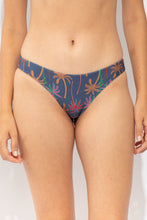 Załaduj obraz do przeglądarki galerii, Gallery: Rio De Sol Bas Bottom Coqueiro Essential-Comfy
