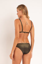 Załaduj obraz do przeglądarki galerii, Model Back: Rio De Sol Bas Bottom Radiante-Black Essential-Comfy
