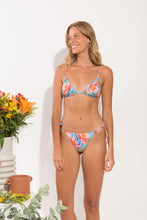 Załaduj obraz do przeglądarki galerii, Model Front: Rio De Sol Ensemble Set Zinnia Tri-Inv Ibiza
