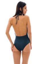 Załaduj obraz do przeglądarki galerii, Model Back: Rio De Sol Une Pièce Shark Transpassado
