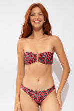 Załaduj obraz do przeglądarki galerii, Model Front: Rio De Sol Bas Bottom Coral-Feline Nice
