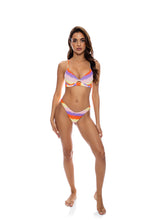 Załaduj obraz do przeglądarki galerii, Model Front: Luli Fama Ensemble Underwire Miami Sunsets
