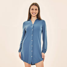 Załaduj obraz do przeglądarki galerii, Model Front: Uv Line Chemise Shirtdress Copenhagen Fem Steel Upf50+
