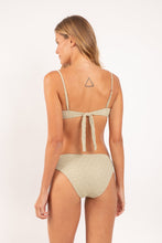 Załaduj obraz do przeglądarki galerii, Model Back: Rio De Sol Bas Bottom Brisa-Pistache Essential-Comfy
