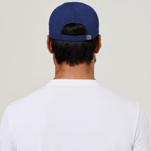 Załaduj obraz do przeglądarki galerii, Model Back: Uv Line Casquette Cap Uv Pro Masc Navy Blue Upf50+
