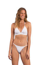 Załaduj obraz do przeglądarki galerii, Model Front: Rio De Sol Bas Bottom Bora-White Cheeky-Fixa
