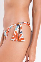 Załaduj obraz do przeglądarki galerii, Image 06: Rio De Sol Bas Bottom Kauai Italy
