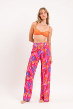 Załaduj obraz do przeglądarki galerii, Model Front: Rio De Sol Pantalon De Plage Flavors Wide Pants
