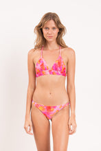 Załaduj obraz do przeglądarki galerii, Model Front: Rio De Sol Haut Top Joyful Tri-Cos
