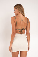 Załaduj obraz do przeglądarki galerii, Model Back: Rio De Sol Jupe De Page Brisa-Offwhite Rubi Skirt

