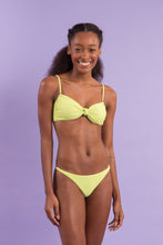 Załaduj obraz do przeglądarki galerii, Image 13: Rio De Sol Ensemble Set Bora-Citrus Bandeau-Joy Leblon-Fio
