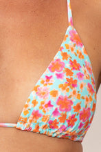 Załaduj obraz do przeglądarki galerii, Image 05: Rio De Sol Ensemble Set Ditsy-Sky Tri-Inv Cheeky-Tie
