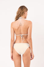 Załaduj obraz do przeglądarki galerii, Model Back: Rio De Sol Bas Bottom Touch-Natural Essential-Comfy
