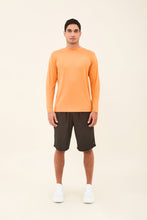 Załaduj obraz do przeglądarki galerii, Model Front: Uv Line T-Shirt Longsleeve Uvpro Masc Orange Upf50+
