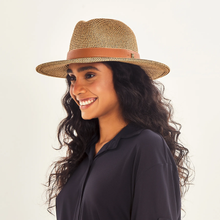 Załaduj obraz do przeglądarki galerii, Image 02: Uv Line Chapeau Fedora Hat Giovana Imp Fem Mescla Upf50+
