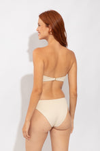 Załaduj obraz do przeglądarki galerii, Model Back: Rio De Sol Bas Bottom Solar-Off Essential-Comfy
