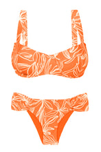 Załaduj obraz do przeglądarki galerii, Product Front: Rio De Sol Ensemble Set Trail-Orange Amelia Baobi
