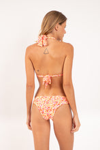 Załaduj obraz do przeglądarki galerii, Model Back: Rio De Sol Ensemble Set Ditsy-Butter Mel
