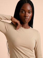 Załaduj obraz do przeglądarki galerii, Image 06: Uv Line T-Shirt Longsleeve Fem New Fit Sand Upf50+
