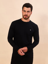 Załaduj obraz do przeglądarki galerii, Model Front: Uv Line T-Shirt Longsleeve Skin Infratherm Masc Preto Upf50+

