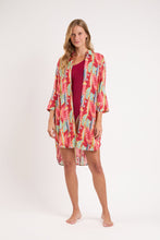 Załaduj obraz do przeglądarki galerii, Model Front: Rio De Sol Chemise Sea-Bloom Chemise Gabriele

