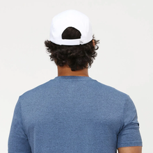 Załaduj obraz do przeglądarki galerii, Model Back: Uv Line Casquette Cap Uv Pro Masc White Upf50+
