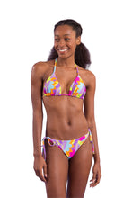 Załaduj obraz do przeglądarki galerii, Model Front: Rio De Sol Ensemble Set Dreams Tri-Inv Ibiza-Comfy
