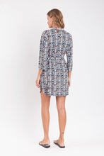 Załaduj obraz do przeglądarki galerii, Model Back: Rio De Sol Chemise Ikat Chemise
