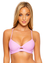 Załaduj obraz do przeglądarki galerii, Model Front: Luli Fama Haut Top Peek A Boo Cosita Buena Lavanda
