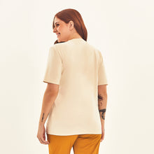 Załaduj obraz do przeglądarki galerii, Model Back: Uv Line Fitness Haut T-Shirt Solar Off White Upf50+
