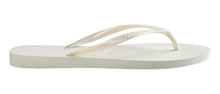 Załaduj obraz do przeglądarki galerii, Model Back: Havaianas Tongs Slim White
