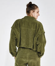 Załaduj obraz do przeglądarki galerii, Model Back: Alto Giro Fitness Haut Jaqueta Cropped Colete Stretch Verde Kalamata
