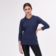 Załaduj obraz do przeglądarki galerii, Model Front: Uv Line Fitness Haut Sport Fit Fem Ml Marinho Upf50+
