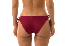 Załaduj obraz do przeglądarki galerii, Model Back: Rio De Sol Bas Bottom Uv-Desejo Comfort
