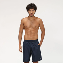 Załaduj obraz do przeglądarki galerii, Model Front: Uv Line Bermuda / Short Pour Homme Shorts New Fit Br Masc Navy Blue Upf50+
