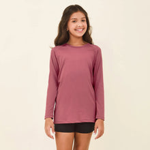 Załaduj obraz do przeglądarki galerii, Model Front: Uv Line T-Shirt Longsleeve Uvpro Kids Malva Upf50+
