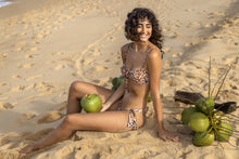 Załaduj obraz do przeglądarki galerii, Image 05: Rio De Sol Ensemble Set Leopard Balconet-Tie Italy
