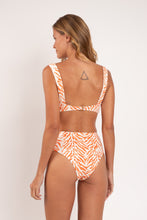 Załaduj obraz do przeglądarki galerii, Model Back: Rio De Sol Bas Bottom Sahari Hotpants
