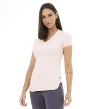 Załaduj obraz do przeglądarki galerii, Image 02: Alto Giro Fitness Haut T-Shirt Skin Fit Alongada Gola V Rosa Respire
