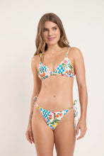 Załaduj obraz do przeglądarki galerii, Model Front: Rio De Sol Ensemble Set Al-Mare Tri-Fixo Cheeky-Micro
