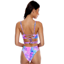 Załaduj obraz do przeglądarki galerii, Strappy Cut Out Blue Pink
