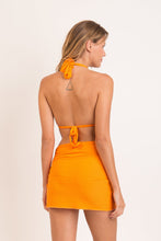 Załaduj obraz do przeglądarki galerii, Model Back: Rio De Sol Jupe De Page Dots-Mango Skirt-Knot
