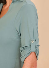 Załaduj obraz do przeglądarki galerii, Image 04: Uv Line Chemise Shirtdress Copenhagen Water Green Upf50+
