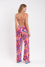 Załaduj obraz do przeglądarki galerii, Model Back: Rio De Sol Pantalon De Plage Funny Wide Pants
