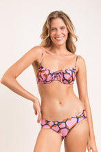 Załaduj obraz do przeglądarki galerii, Image 02: Rio De Sol Ensemble Set Amore-Pink Balconet-Tie Baobi
