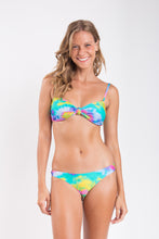 Załaduj obraz do przeglądarki galerii, Model Front: Rio De Sol Bas Bottom Fusion Essential
