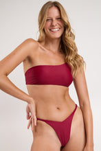 Załaduj obraz do przeglądarki galerii, Image 09: Rio De Sol Ensemble Set Touch-Carmim Isadora Gigi
